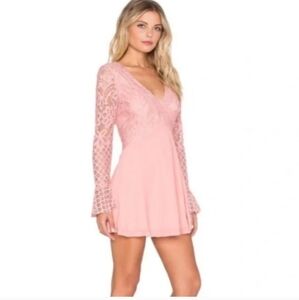 Tularosa Skylar Floral Blush Pink Lace Bell Sleeve Babydoll Mini Dress L